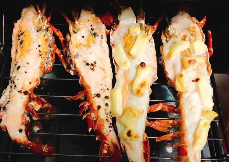 Cách làm tôm hùm nướng phô mai bằng lò nướng